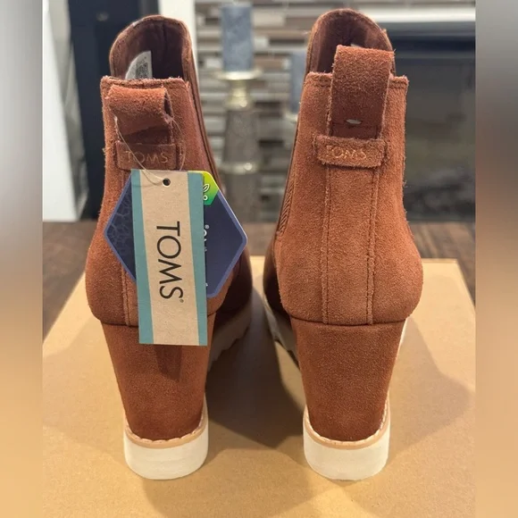 TOMS Maddie Wedge Ankle Boot - Picture 4 of 12